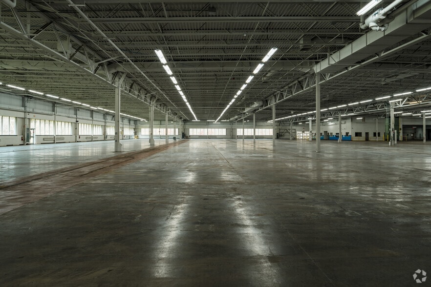 200 Murray Dr, Warren, PA for lease - Interior Photo - Image 2 of 15