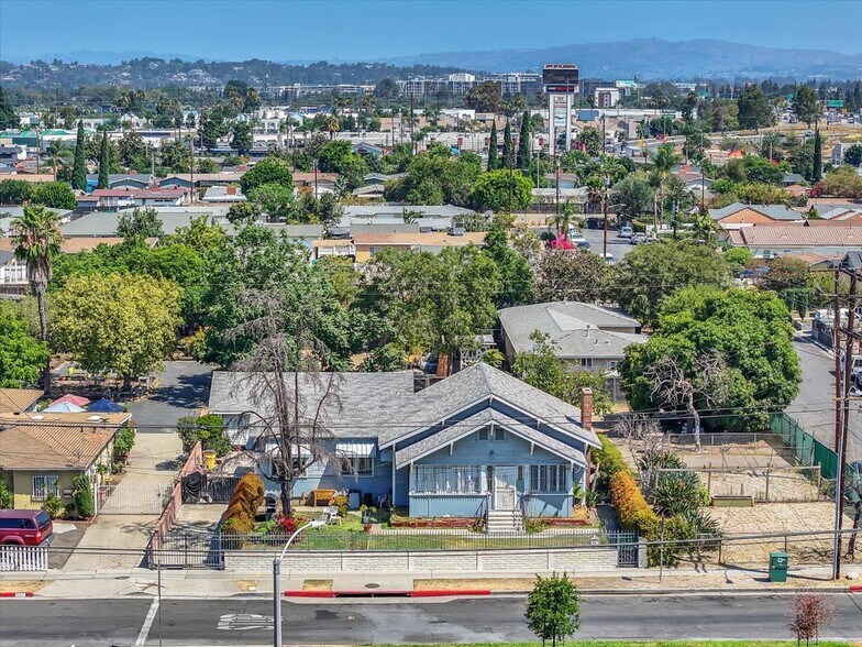 607 W La Jolla St, Placentia, CA for sale - Building Photo - Image 2 of 14