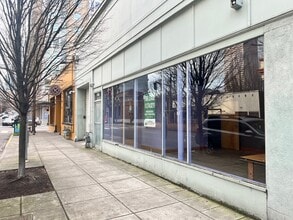 1010 NW Flanders St, Portland, OR for lease Building Photo- Image 1 of 2