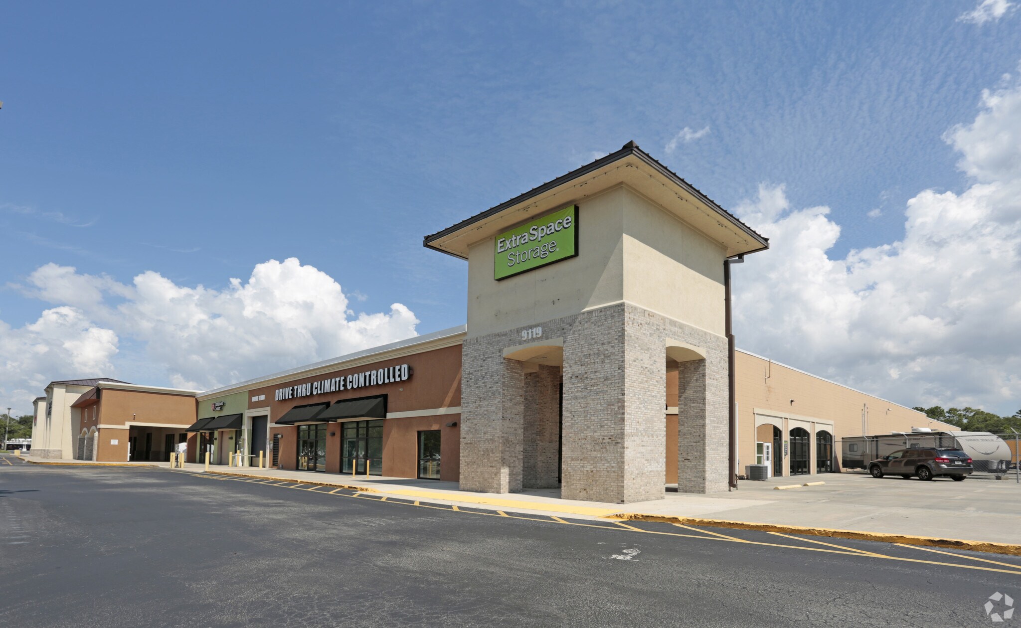 9119 Merrill Rd, Jacksonville, FL à louer Photo du bâtiment- Image 1 de 7