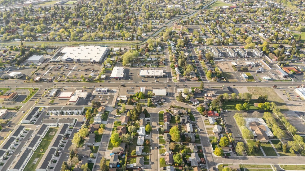 1260 E 17th St, Idaho Falls, ID à vendre - Photo du bâtiment - Image 3 de 7