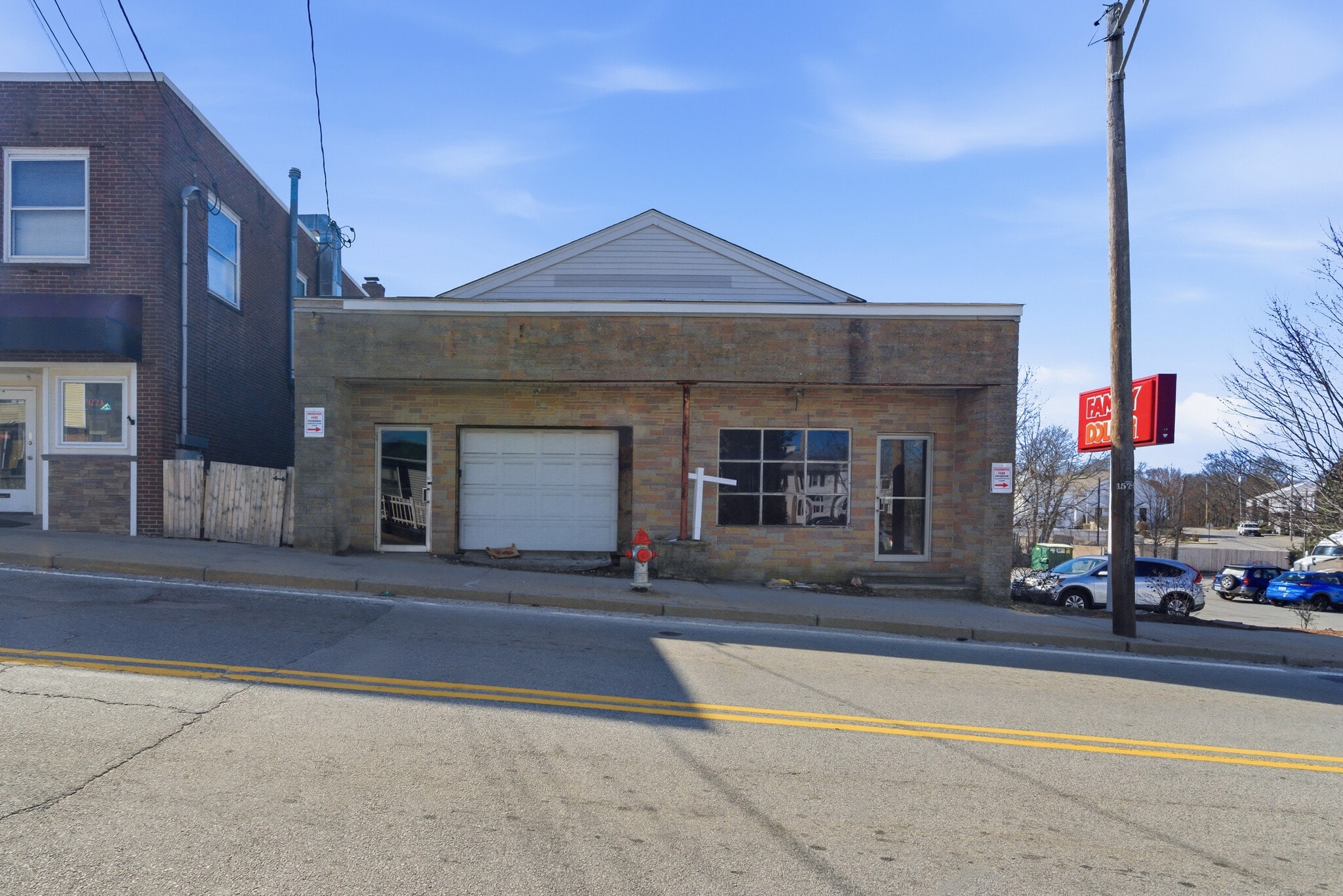 1009 Main St, West Warwick, RI à vendre Photo principale- Image 1 de 15