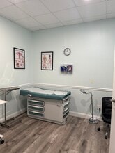 1425 Viscaya Pky, Cape Coral, FL for lease Interior Photo- Image 2 of 5