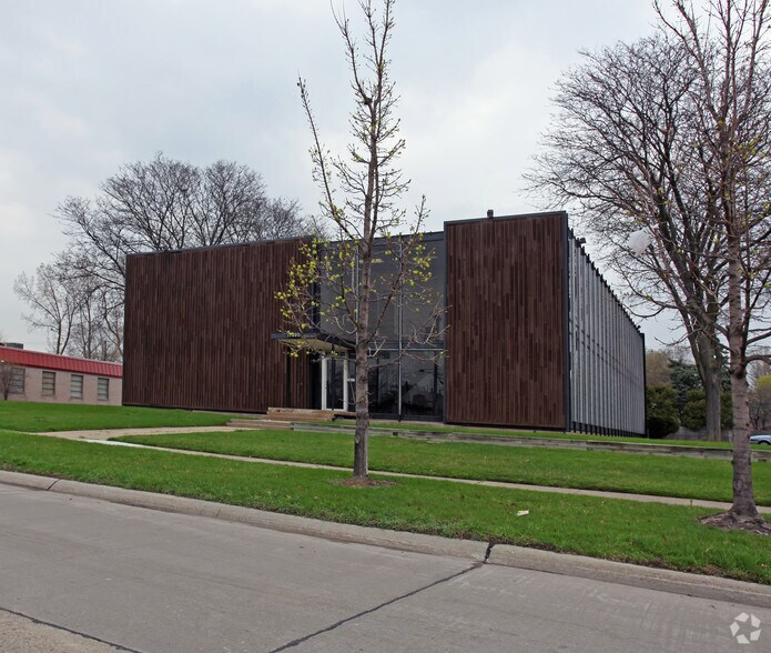 17600 Northland Park Ct, Southfield, MI à vendre - Photo principale - Image 1 de 3