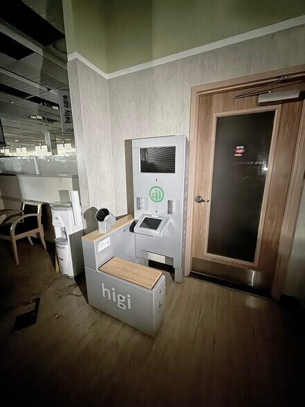 350 Niagara St, Buffalo, NY à louer - Photo du bâtiment - Image 3 de 33