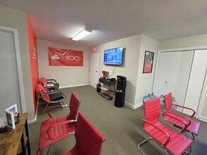 1369 Southford Rd, Southbury, CT for lease Interior Photo- Image 2 of 7