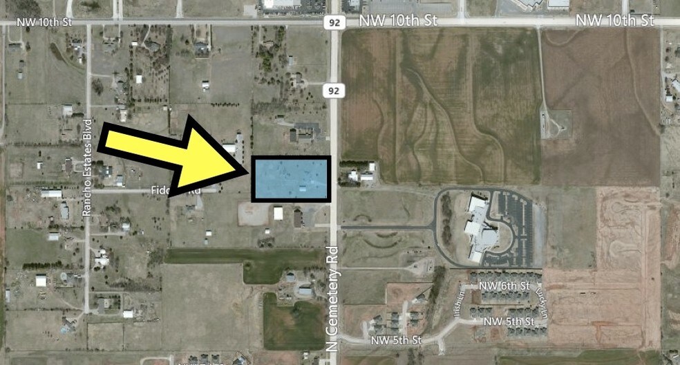 801 N Cemetery Rd, Yukon, OK à vendre - Photo du bâtiment - Image 1 de 4