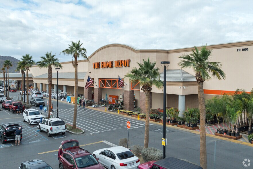79740-79900 Hwy 111 Hwy, La Quinta, CA à louer - Photo du bâtiment - Image 1 de 9