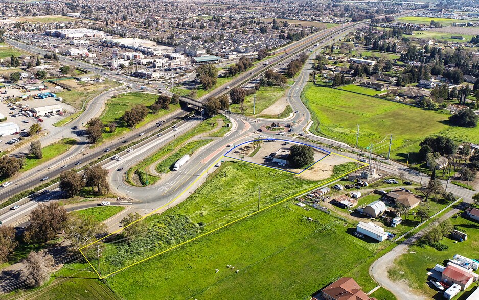 10225 Twin Cities Rd, Galt, CA à vendre - Photo principale - Image 1 de 1