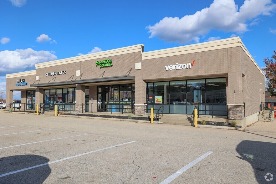 5-7 Colby Ct, Bedford, NH à louer - Photo du bâtiment - Image 2 de 4