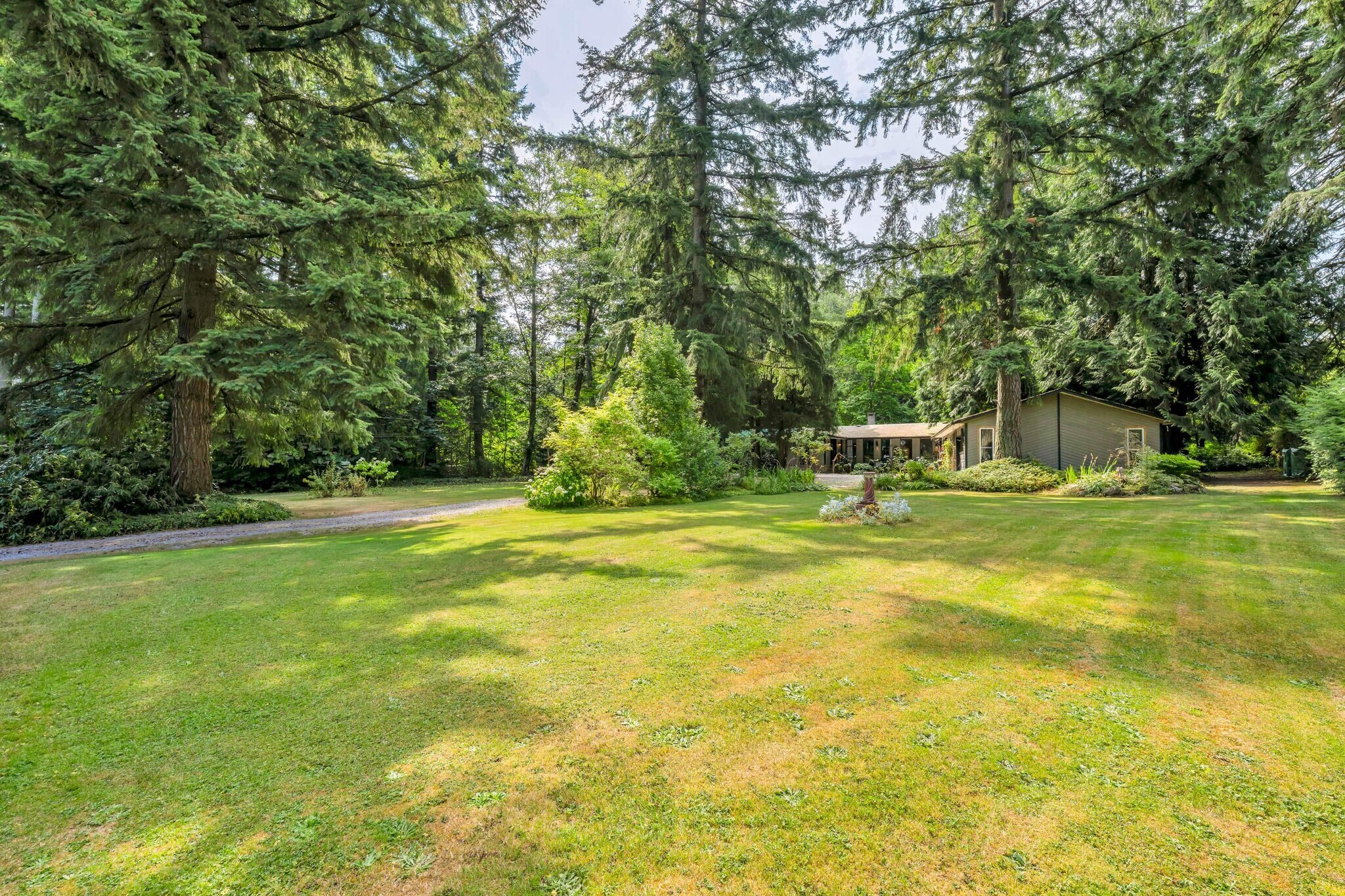 17300 26 Av, Surrey, BC for sale Primary Photo- Image 1 of 6