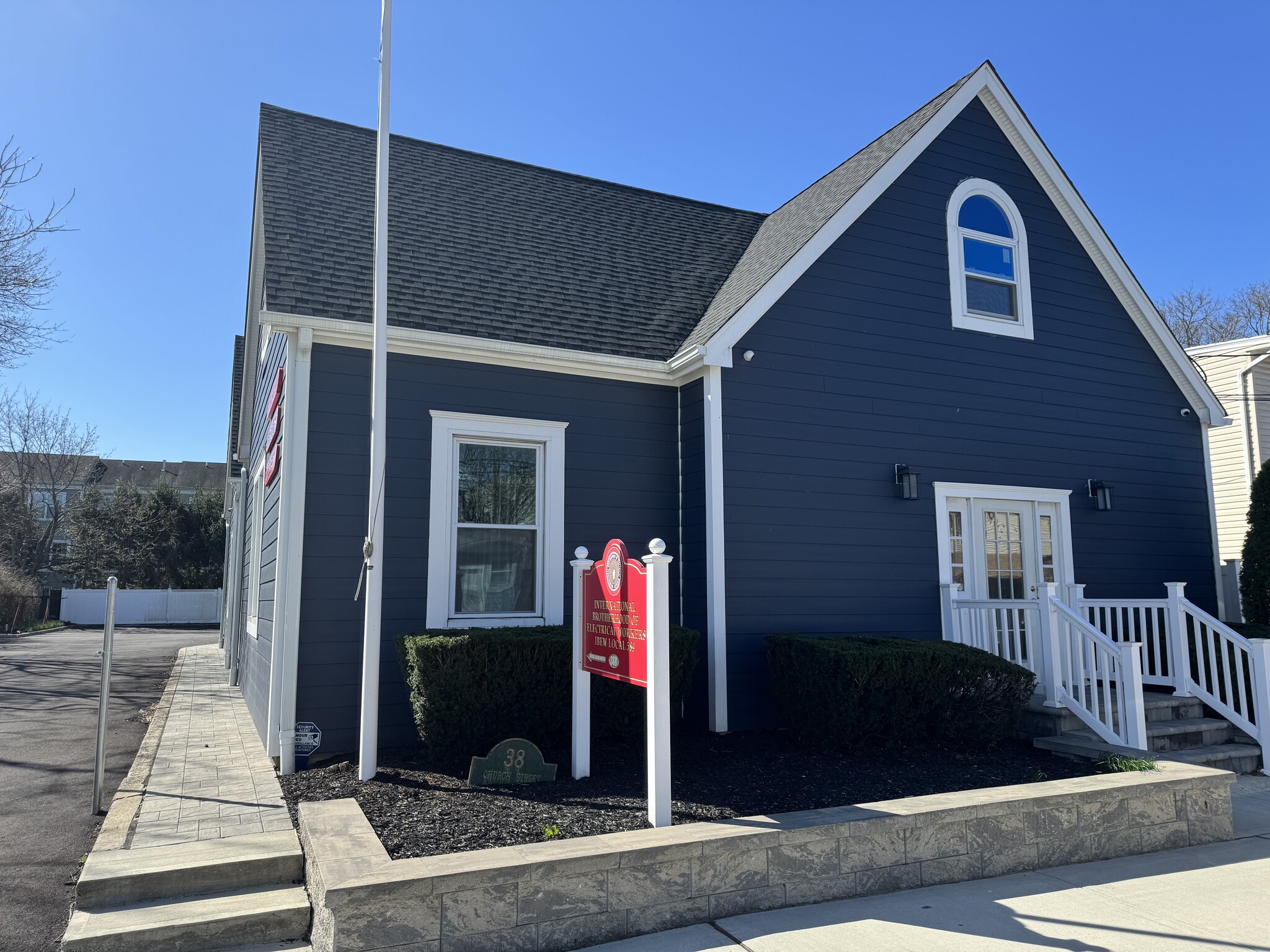 38 Church St, Patchogue, NY à louer Photo principale- Image 1 de 15