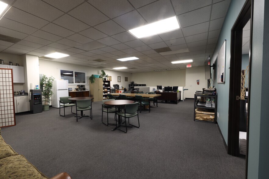 28486 Westinghouse Pl, Valencia, CA à louer - Photo intérieure - Image 3 de 9