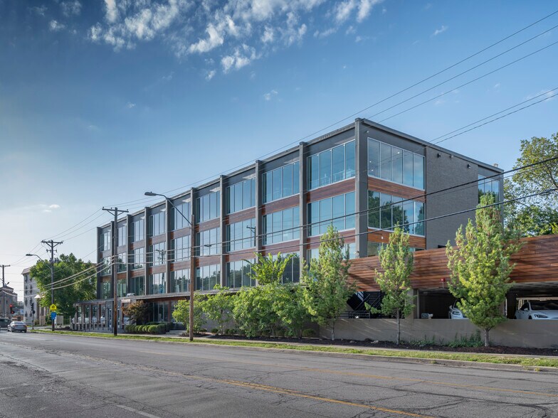 751 E 63rd St, Kansas City, MO à louer - Photo du bâtiment - Image 2 de 6