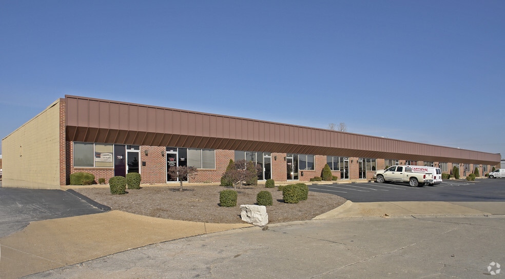 731-759 Merus Ct, Fenton, MO à louer - Photo du bâtiment - Image 3 de 4