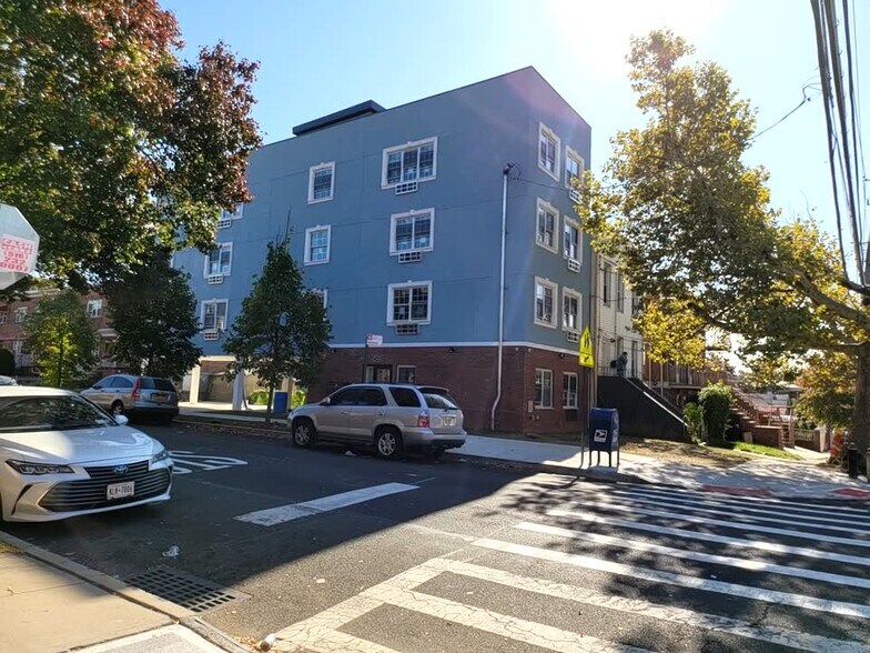 3550 Laconia Ave, Bronx, NY à vendre - Vidéo sur l’inscription commerciale - Image 1 de 8