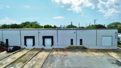 2402-2404 Blue Smoke Ct, Fort Worth, TX for lease Building Photo- Image 1 of 7