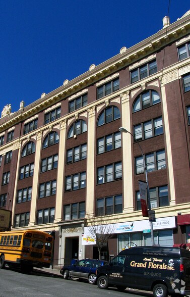 25 Hyatt St, Staten Island, NY à louer - Photo principale - Image 1 de 1