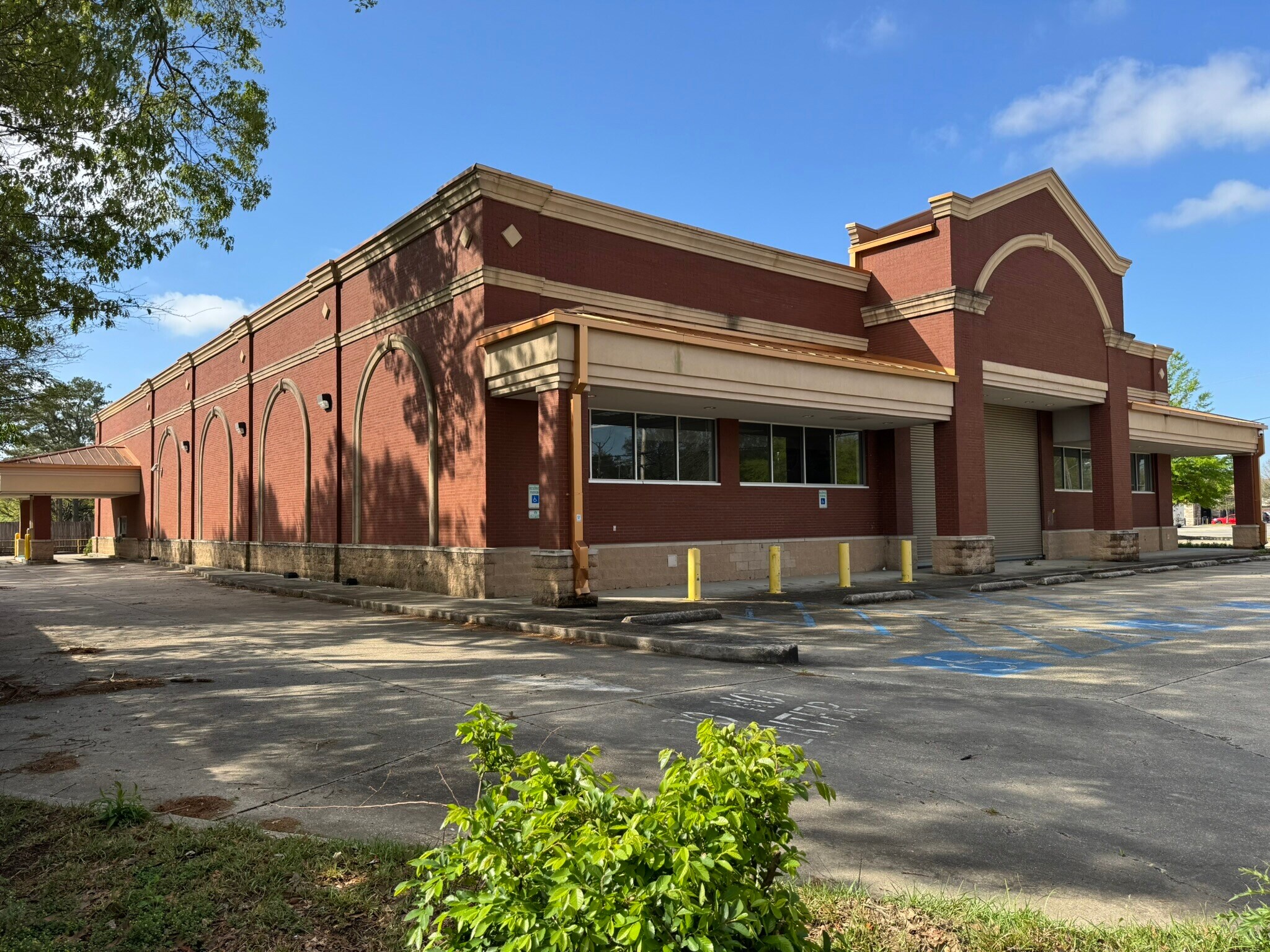 9006 Greenwell Springs Rd, Baton Rouge, LA à vendre Photo du bâtiment- Image 1 de 21