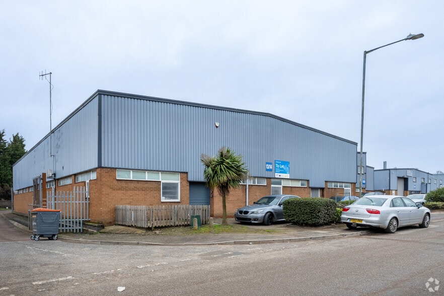 Units 11-14 Colliery Ln, Exhall for lease - Primary Photo - Image 1 of 6
