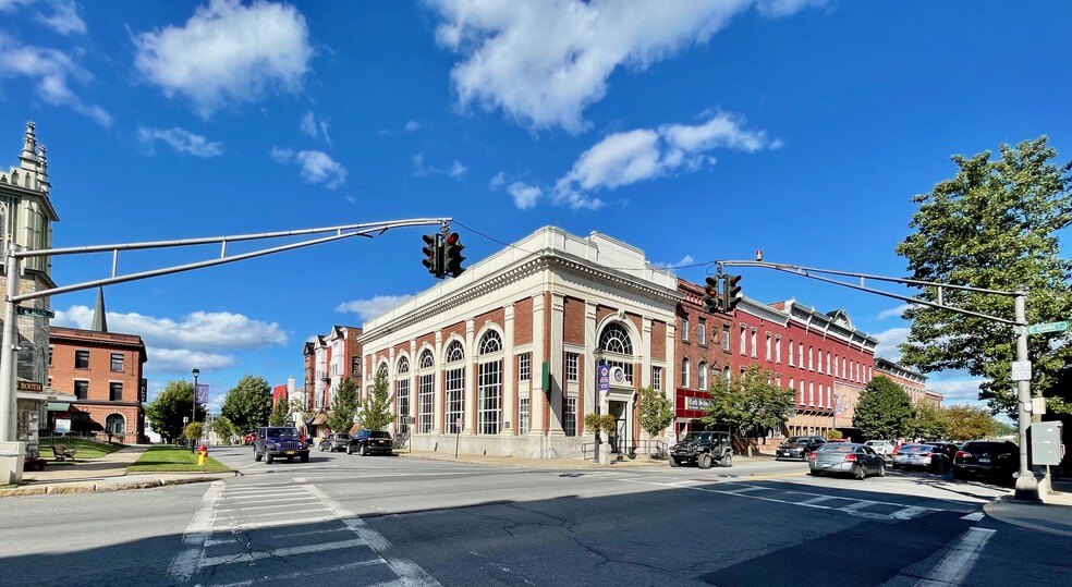 51 W Main St, Johnstown, NY for sale - Primary Photo - Image 1 of 1