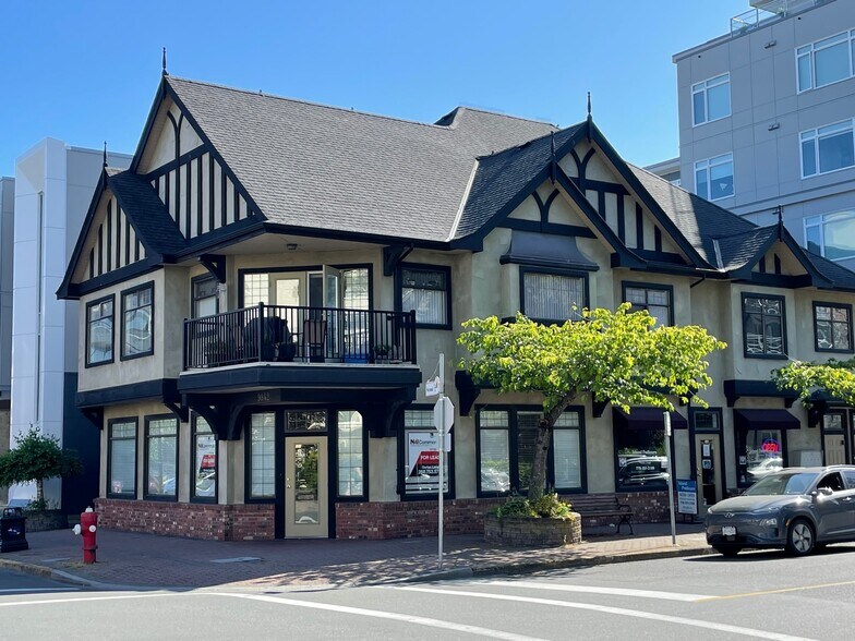 9842 Second St, Sidney, BC for sale - Building Photo - Image 1 of 1