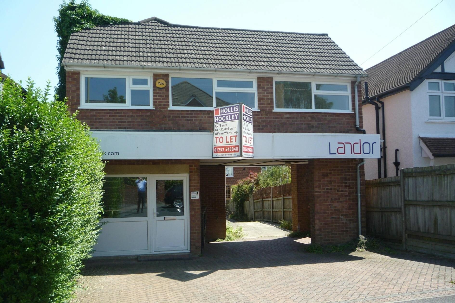 51 Clarence Rd, Fleet à louer Photo principale- Image 1 de 6