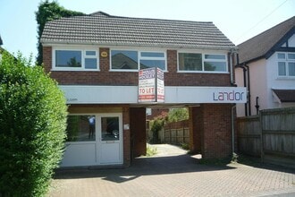 51 Clarence Rd, Fleet for lease Building Photo- Image 1 of 1