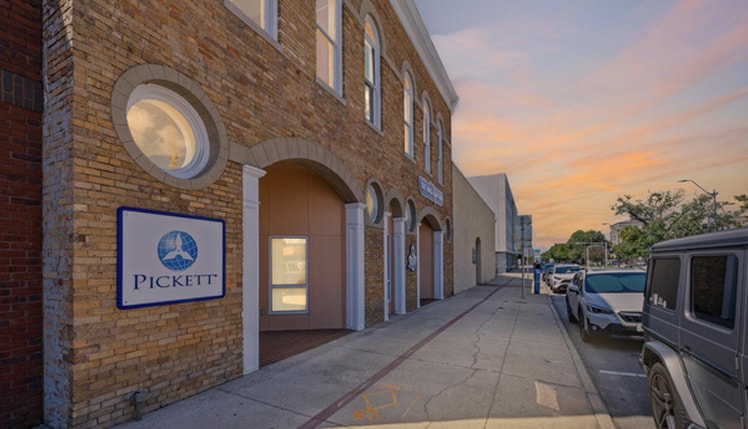 109 Garden St, Pensacola, FL for lease - Building Photo - Image 3 of 16