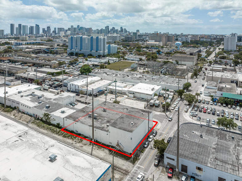 1395 NW 22nd St, Miami, FL à vendre - Photo du b timent - Image 2 de 27