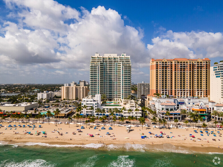 101 S Fort Lauderdale Beach Blvd, Fort Lauderdale, FL à louer - Photo du bâtiment - Image 3 de 3