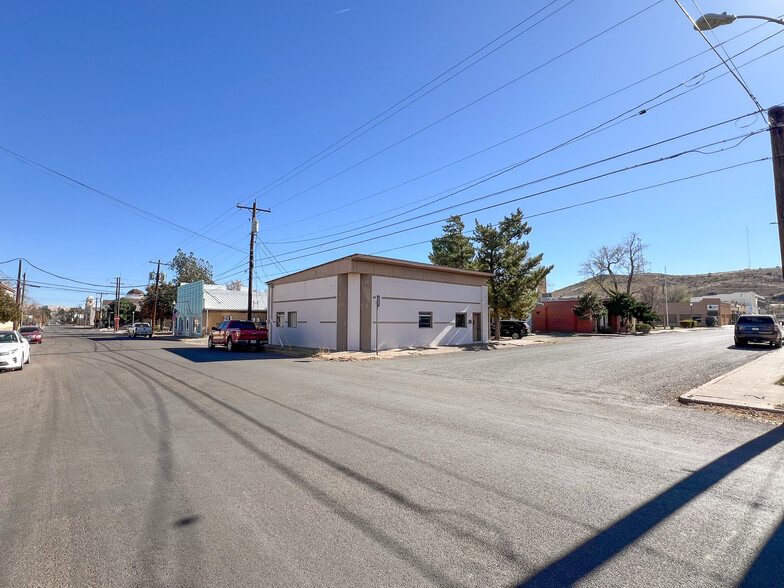 212 N 6th St, Alpine, TX for sale - Building Photo - Image 3 of 23