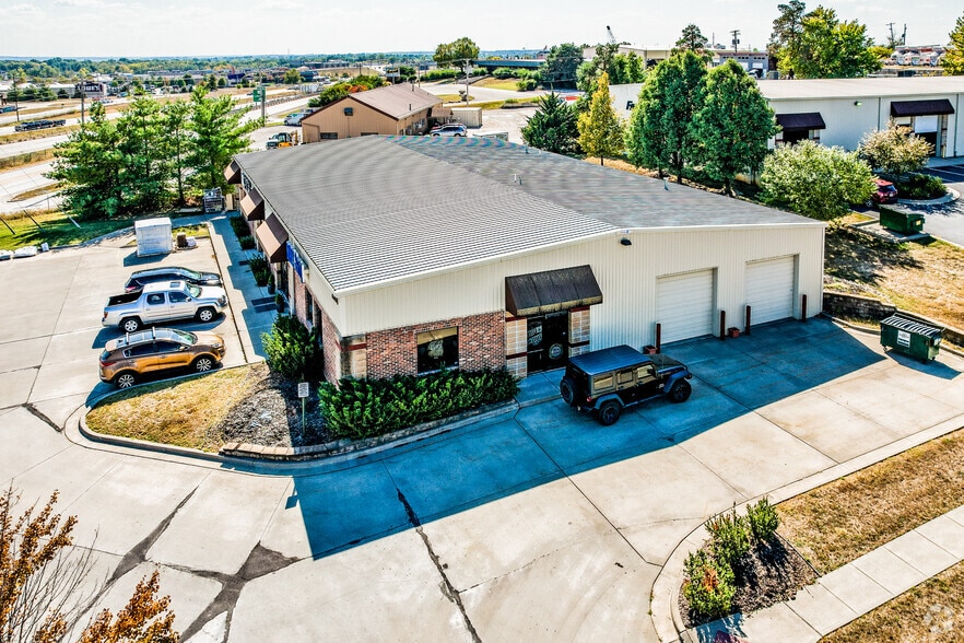 2101 Kara Ct, Liberty, MO for lease - Building Photo - Image 3 of 5