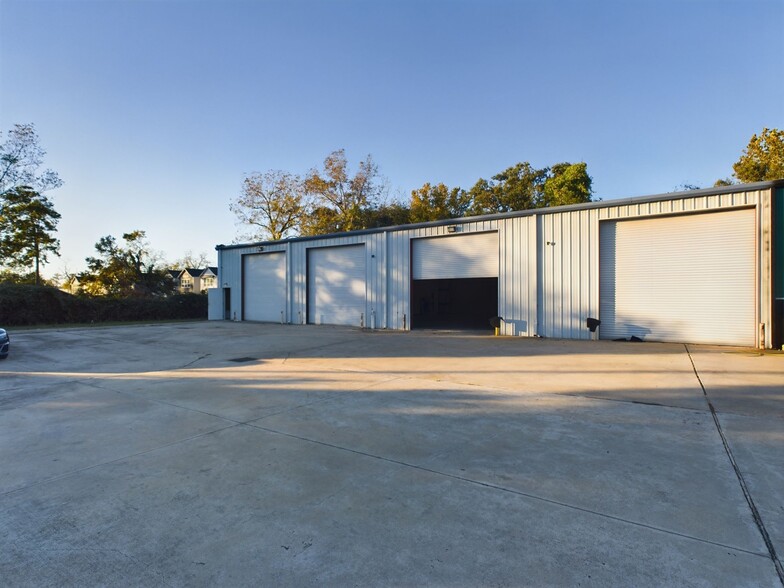 904 W Tidwell Rd, Houston, TX for lease - Building Photo - Image 2 of 20