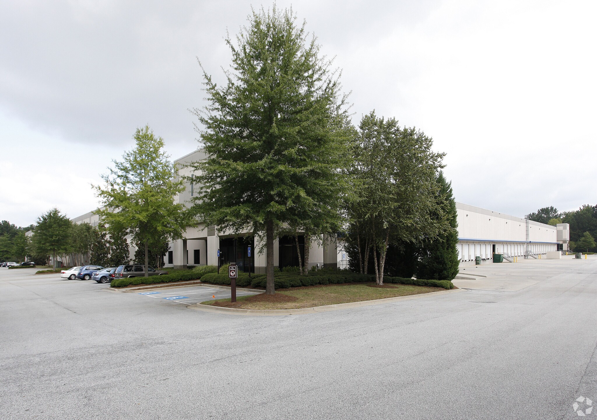 5800 Plummer Rd, Atlanta, GA for lease Building Photo- Image 1 of 7