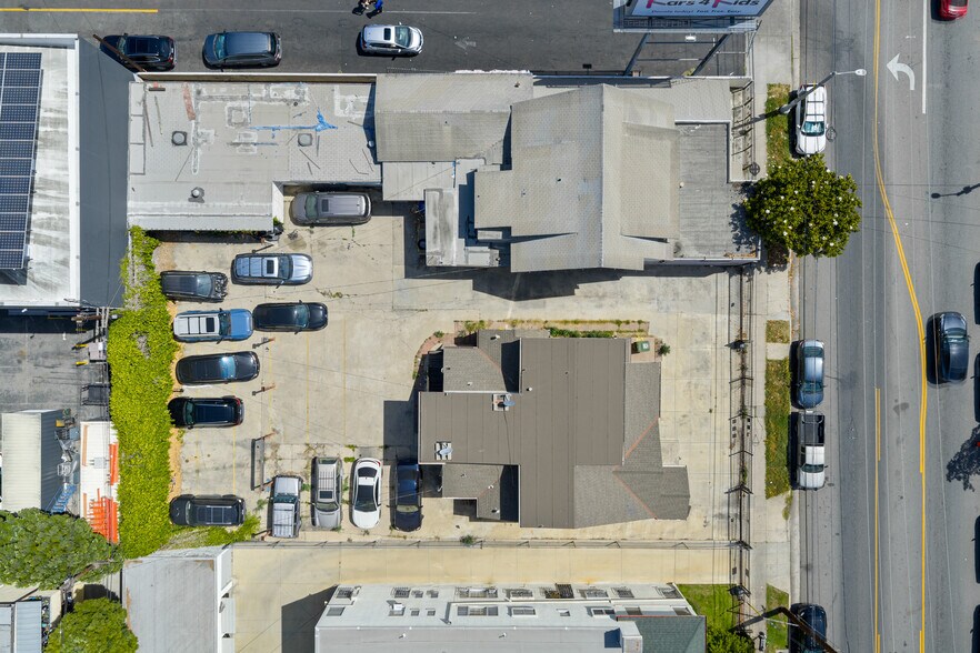 1110 N Gower St, Los Angeles, CA à vendre - Photo du bâtiment - Image 3 de 8