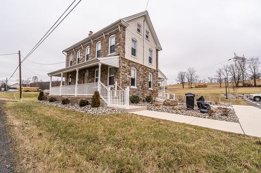 1200 Route 100, Bechtelsville, PA à vendre - Photo principale - Image 1 de 1