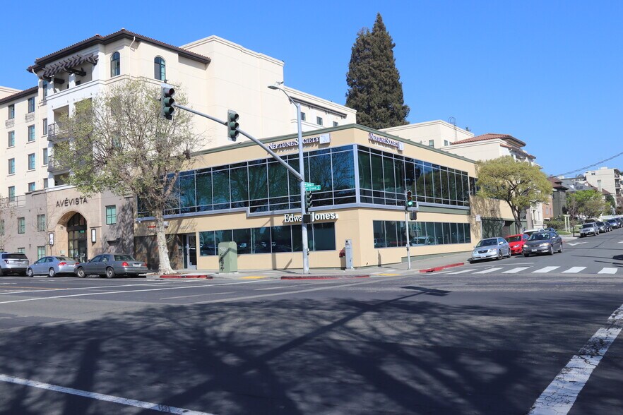 490 Grand Ave, Oakland, CA à louer - Photo du bâtiment - Image 1 de 11