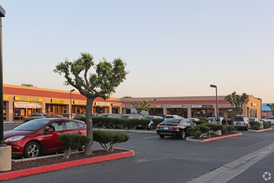 18774-18856 Brookhurst St, Fountain Valley, CA for lease - Building Photo - Image 3 of 18