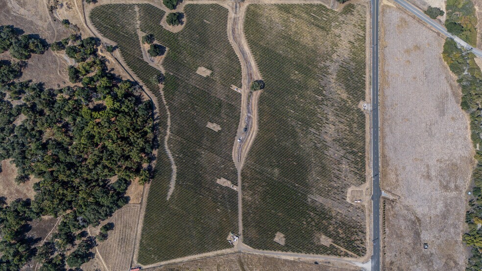 3340 Lichau Rd, Penngrove, CA for sale - Building Photo - Image 3 of 24