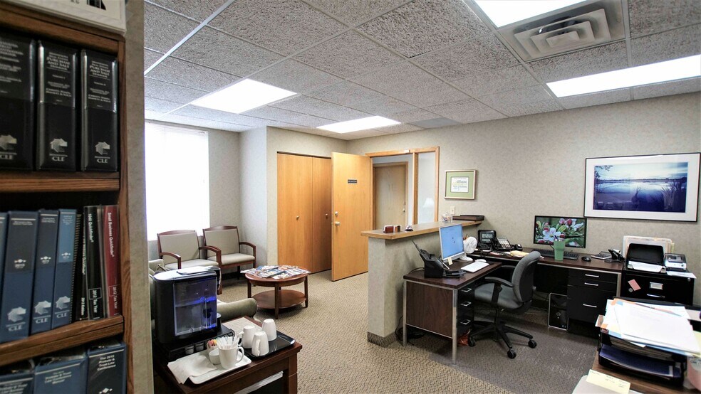 7400 Lyndale Ave S, Richfield, MN à louer - Photo du bâtiment - Image 3 de 5