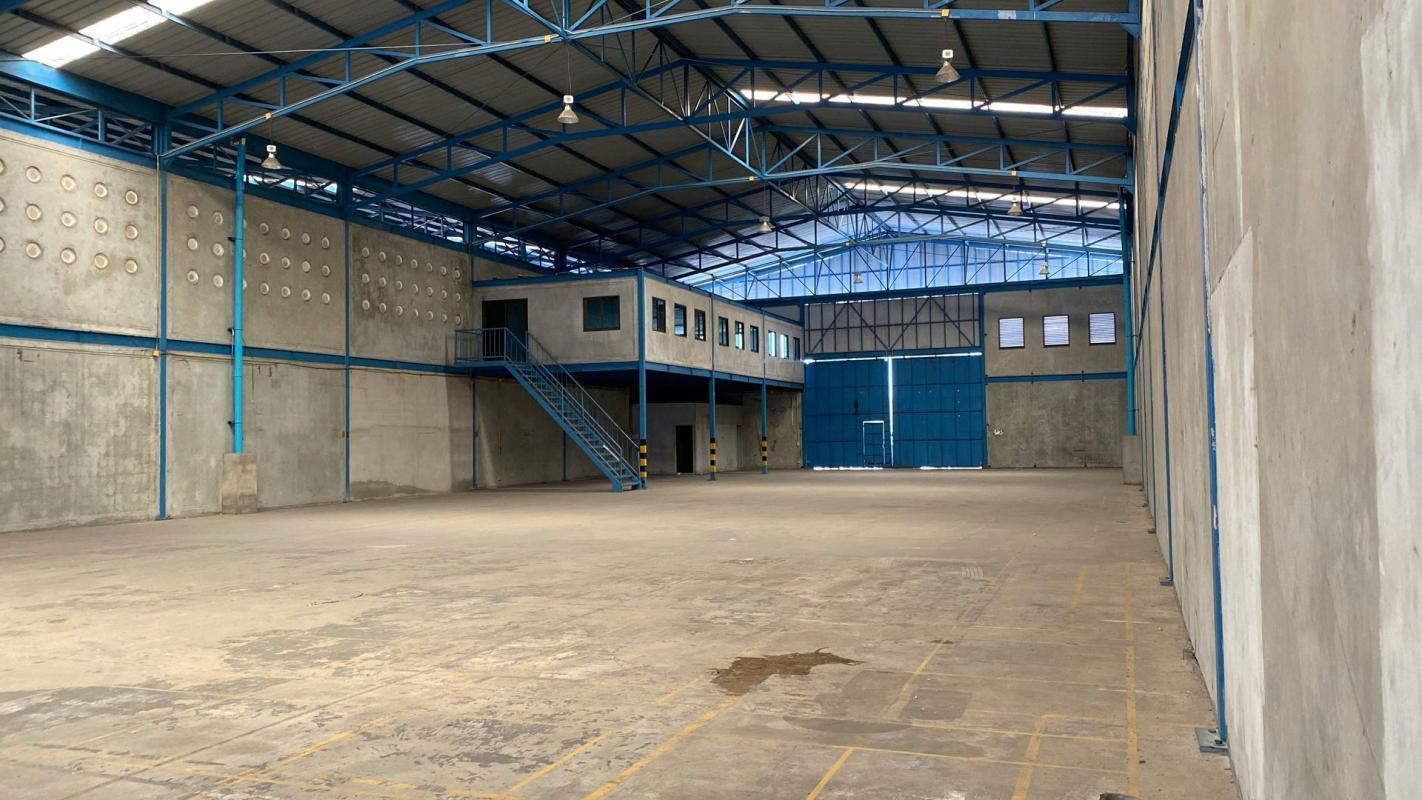 Industrial in Bagnolet for lease Interior Photo- Image 1 of 2