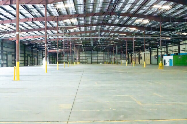 More details for 6750 N Bryan Dairy Rd, Seminole, FL - Industrial for Lease