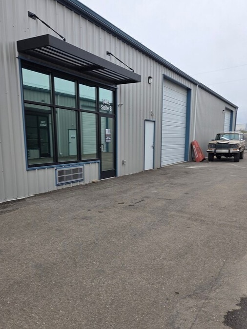 3402 N Black Butte Ct, Nampa, ID for lease Primary Photo- Image 1 of 6