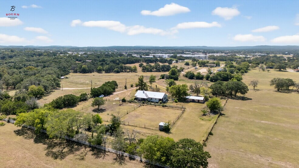 29470 Old Fredericksburg Rd, Boerne, TX à vendre - Photo du bâtiment - Image 3 de 41