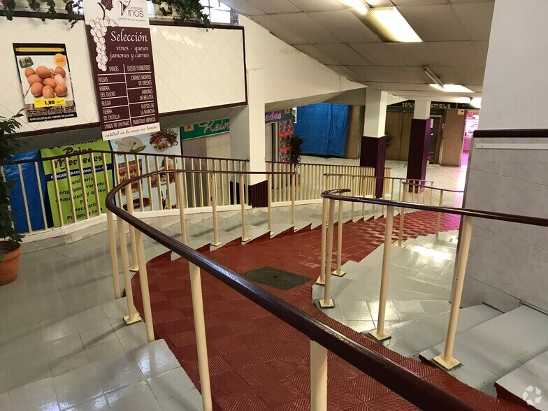 Calle Calvario, 13 I, Pozuelo de Alarcón, Madrid à louer - Photo du bâtiment - Image 3 de 5