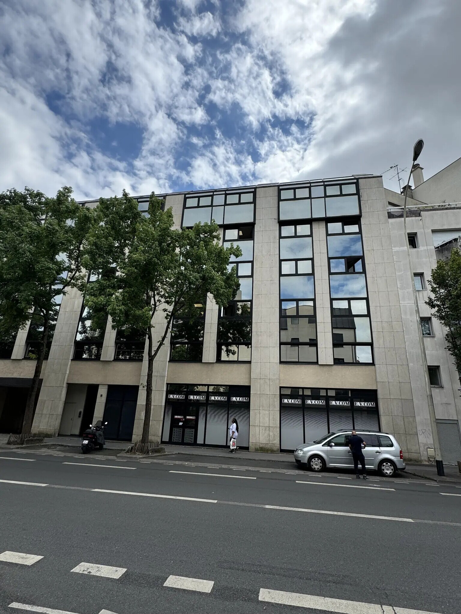 35 Boulevard Georges Clémenceau, Courbevoie à vendre Photo du bâtiment- Image 1 de 12