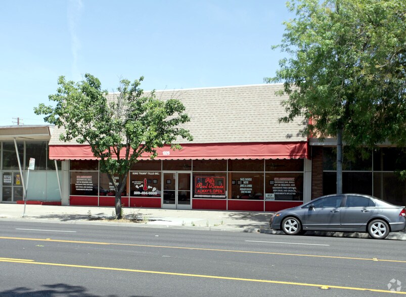 1325 Yosemite Blvd, Modesto, CA à louer - Photo du bâtiment - Image 3 de 15