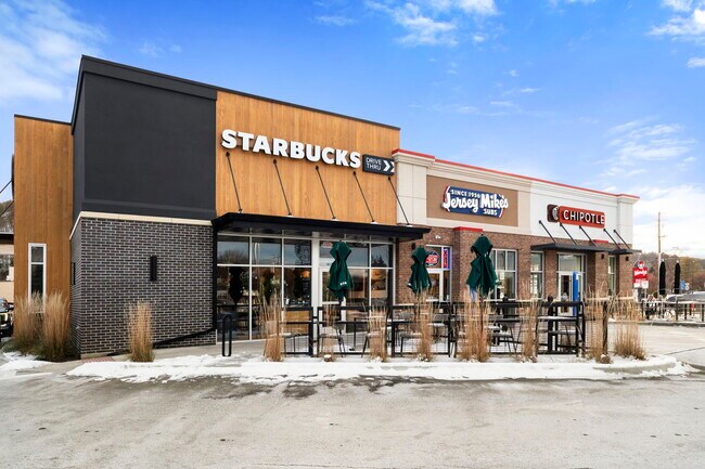 Plus de détails pour 372 W Pulteney St, Corning, NY - Commerce de détail à vendre