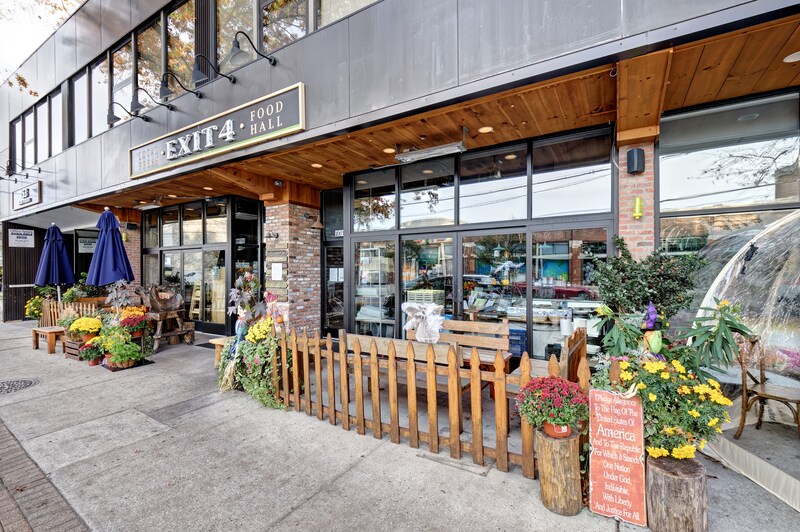 153 E Main St, Mount Kisco, NY à louer - Photo du bâtiment - Image 1 de 20